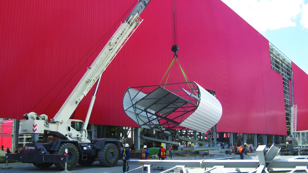 Vista desde arriba de una fábrica con magnavalve para proveer un ambiente fresco